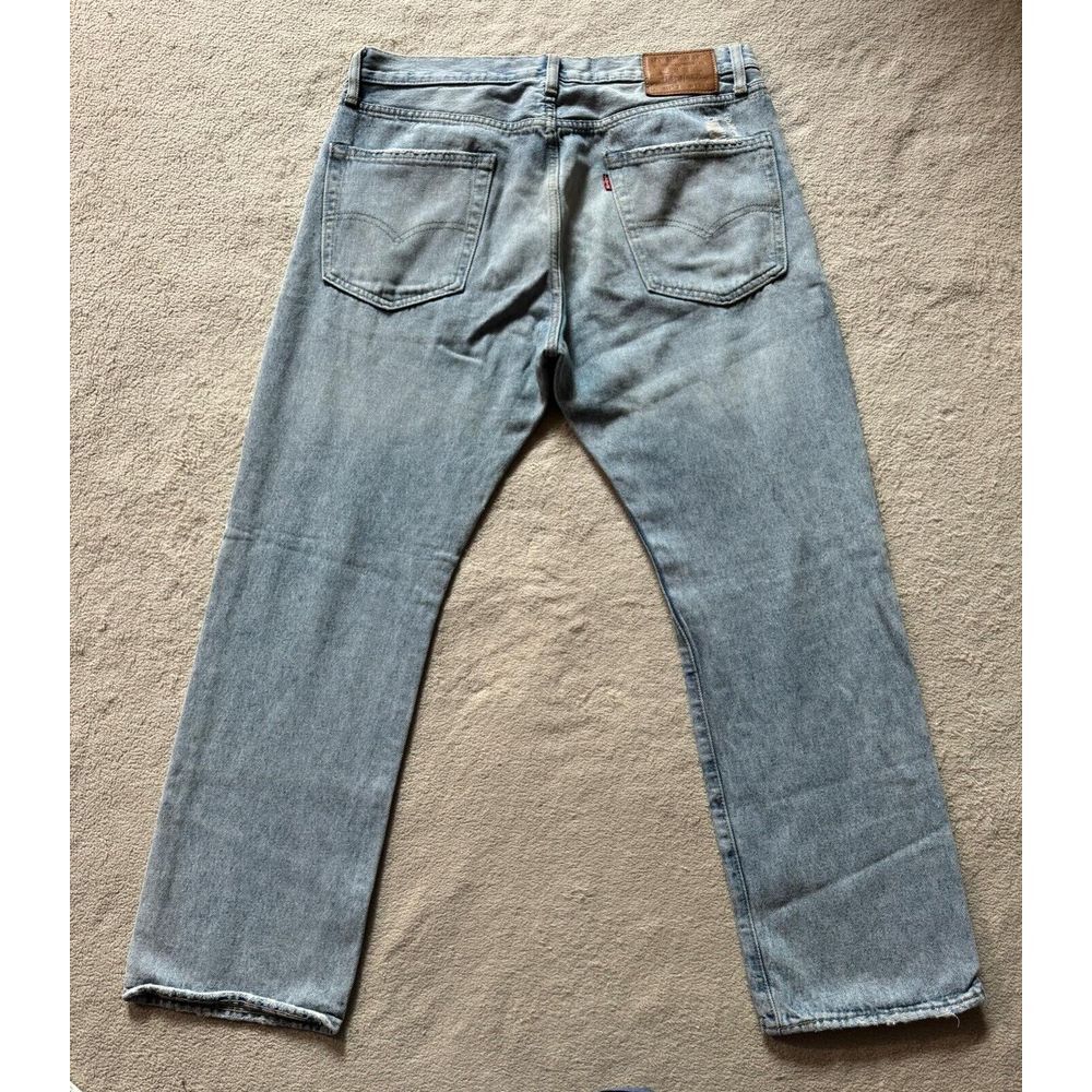 Levi's Men's Lot 551 Z‎ Light Wash Straight Jeans Distressed Denim Blue  Size 33